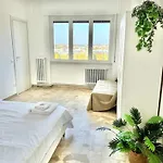 Skyscraper 11 Apartament
